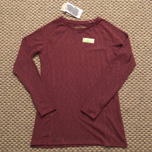 Earth Yoga Tops - NWT! EARTH YOGA LONG SLEEVE TOP SIZE MEDIUM